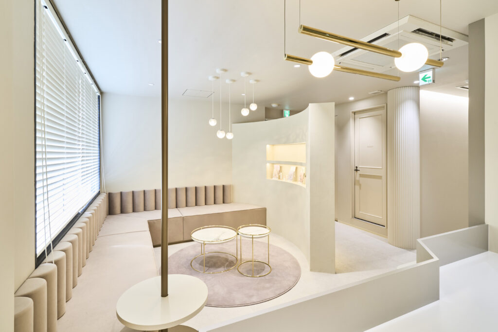 大阪心斎橋／美容皮膚科・常勤｜高収入◎注入経験者優遇／管理医師ポジションの写真